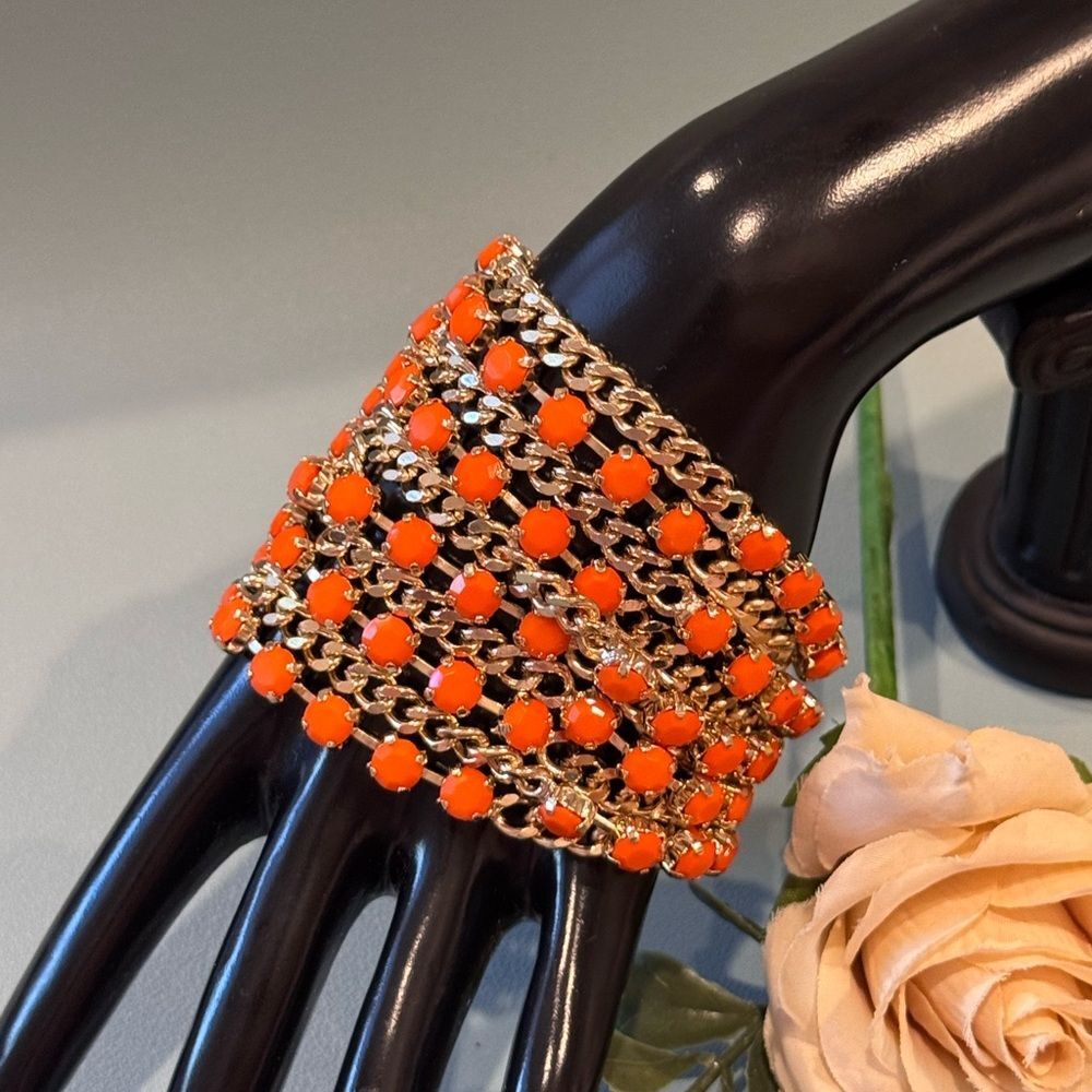 Cara New York NWOT Elegant Orange and Gold Chain Statement Bracelet 7 inch